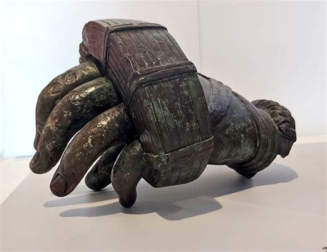 did roman boxing gloves have metal inserts|classical pugilism.